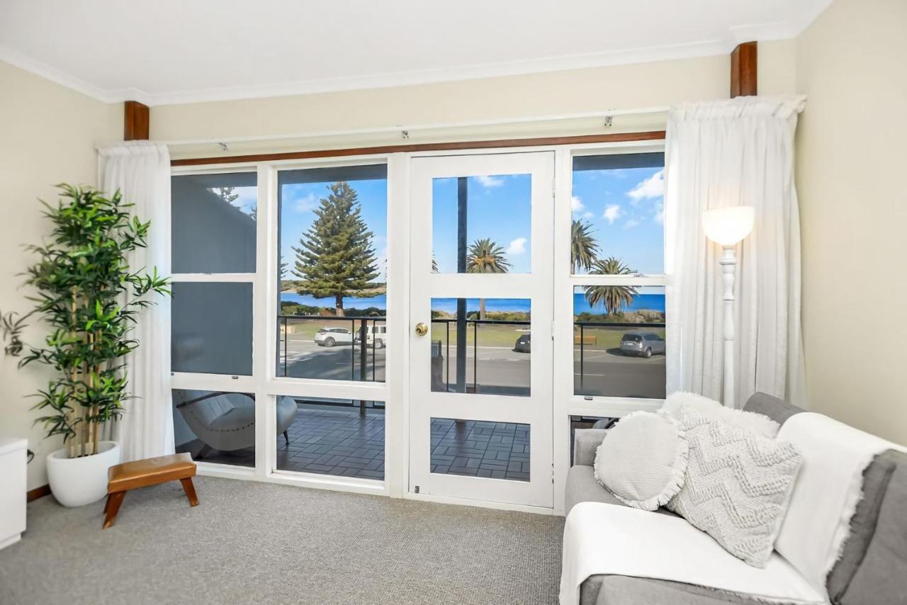 Beautiful Beach Front Townhouse Victor Harbor Exterior photo